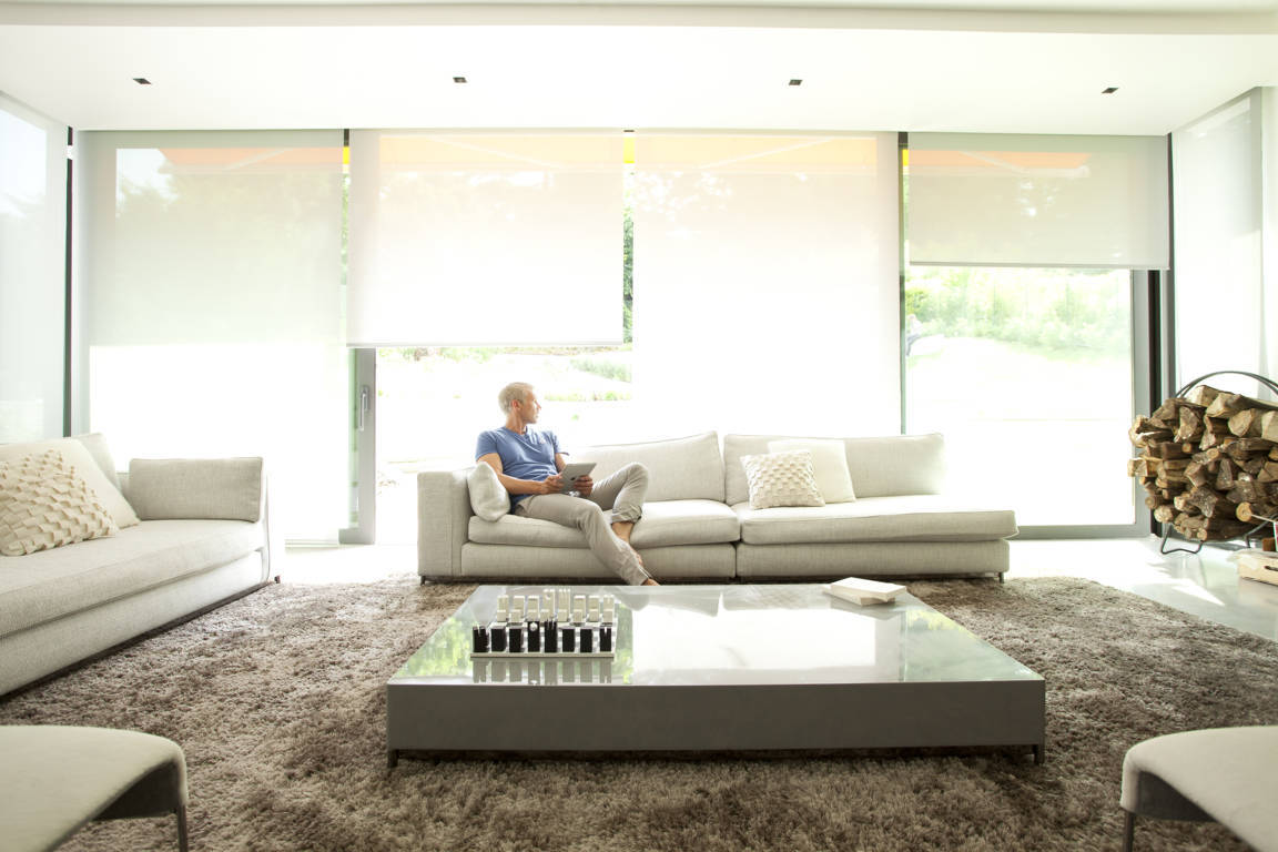 Electric Blinds Remote Control & Motorised Newblinds.co.uk